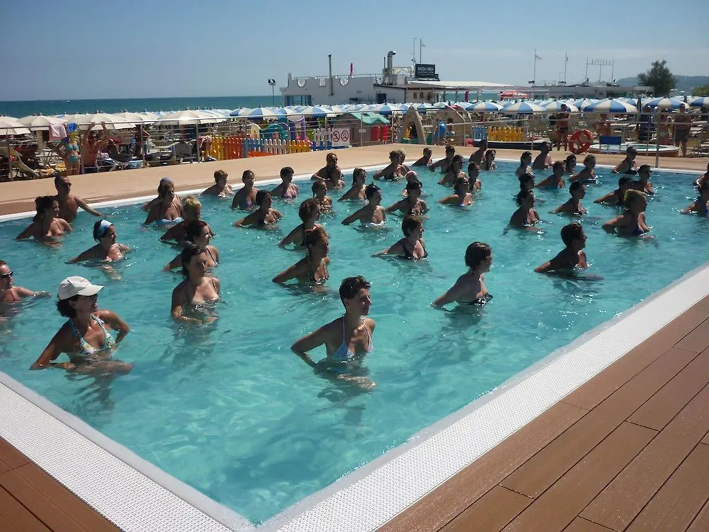 Hotel Lina Misano Adriatico 3*,  Italien